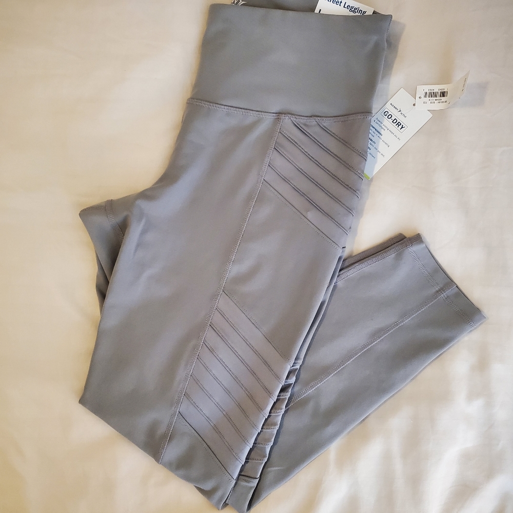 NWT Active Leggins
